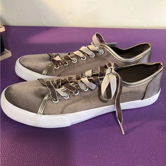 MOSSIMO WOMEN’S SIZE  10 JENA VELVET LACE SNEAKERS - Picture 3 of 7